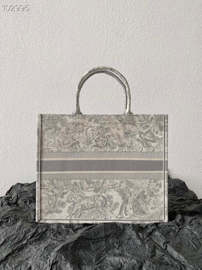 Dior Shopping Bags